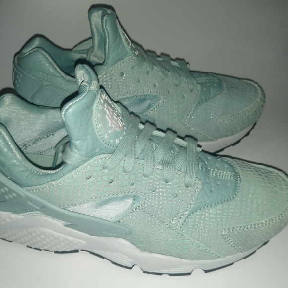 Wmns Air Huarache Run Print 'Cannon Crocodile' Sz 8 - Picture 2 of 7